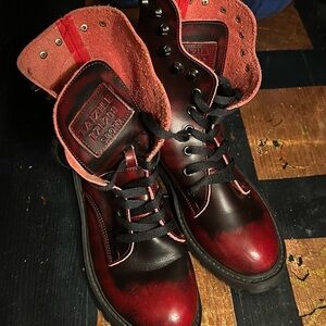 Taizile Red Women’s Boots Size 7 Like New